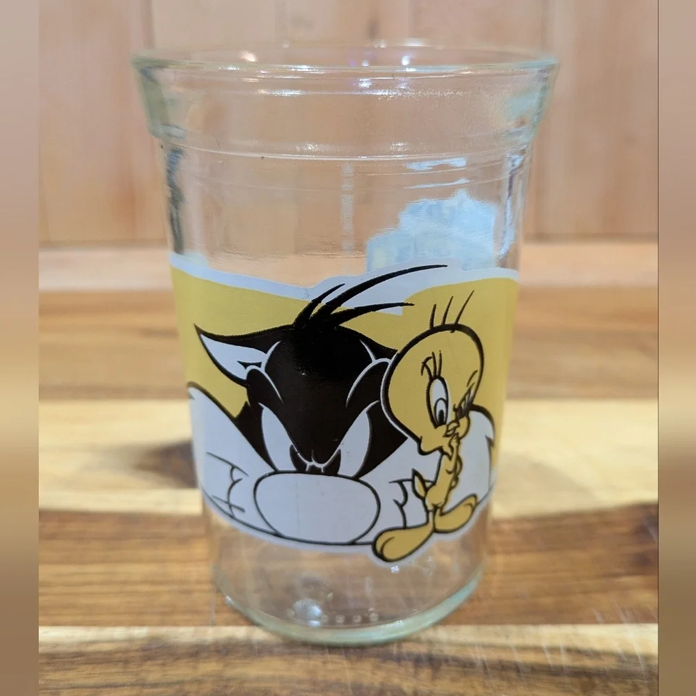 Looney Tunes Sylvester and Tweety Glass Welch's Collector Series 6